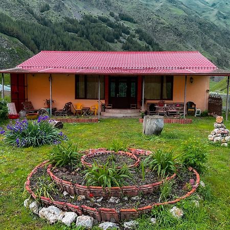 Januka Garden At Sno Villa Stepantsminda Exterior photo